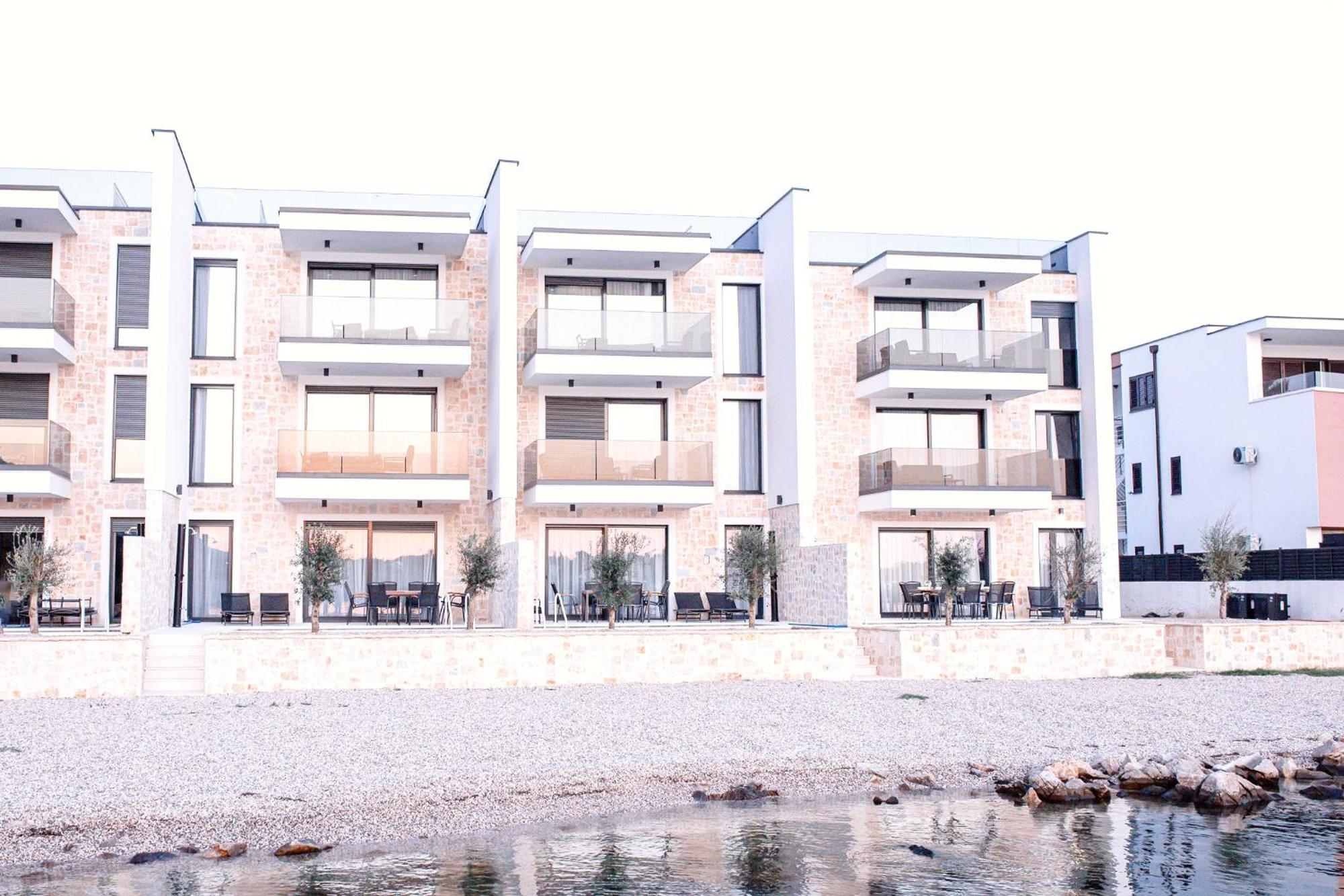 Beachfront Escape Nevera Seline