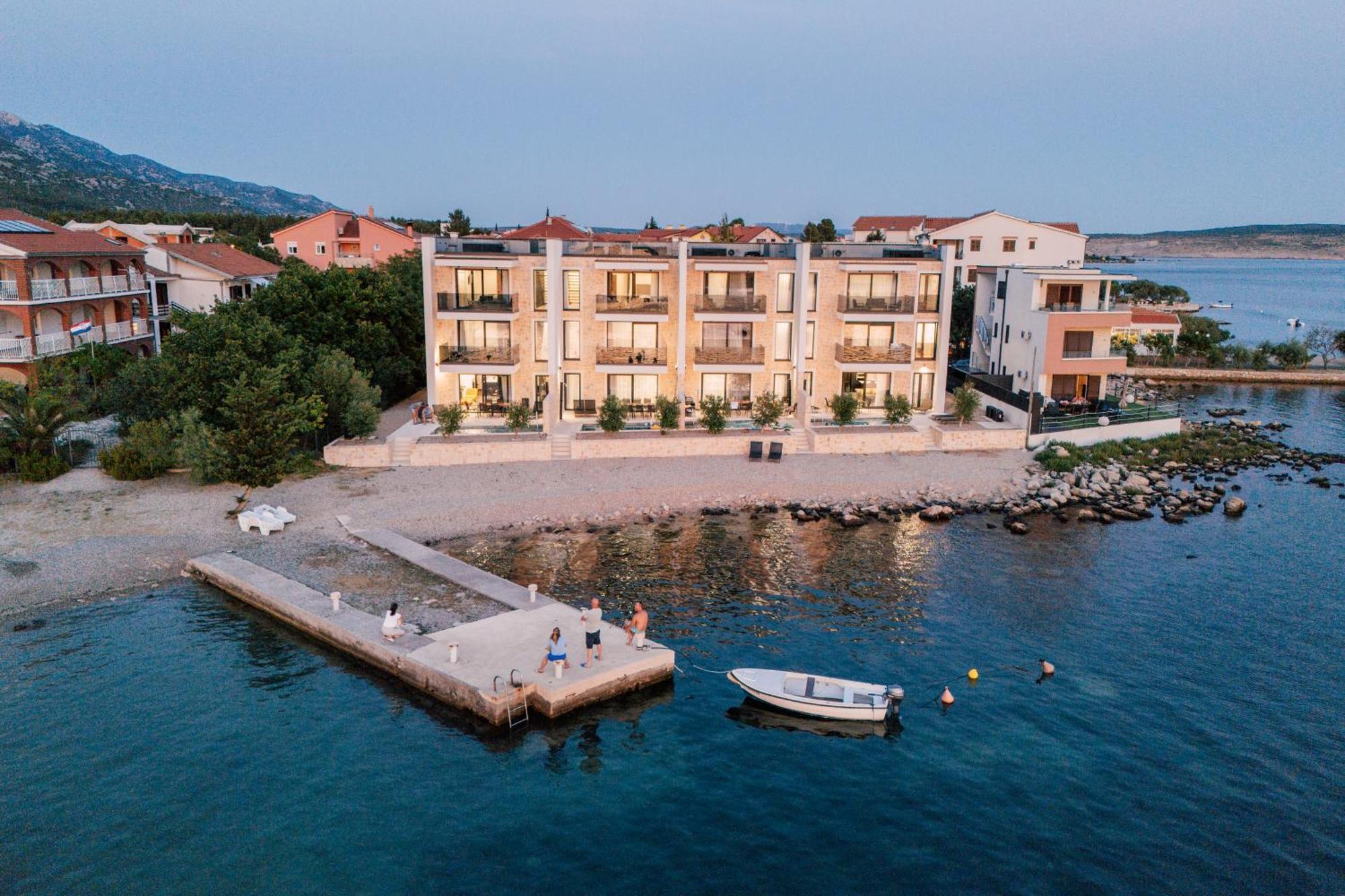 Beachfront Escape Nevera Villa *