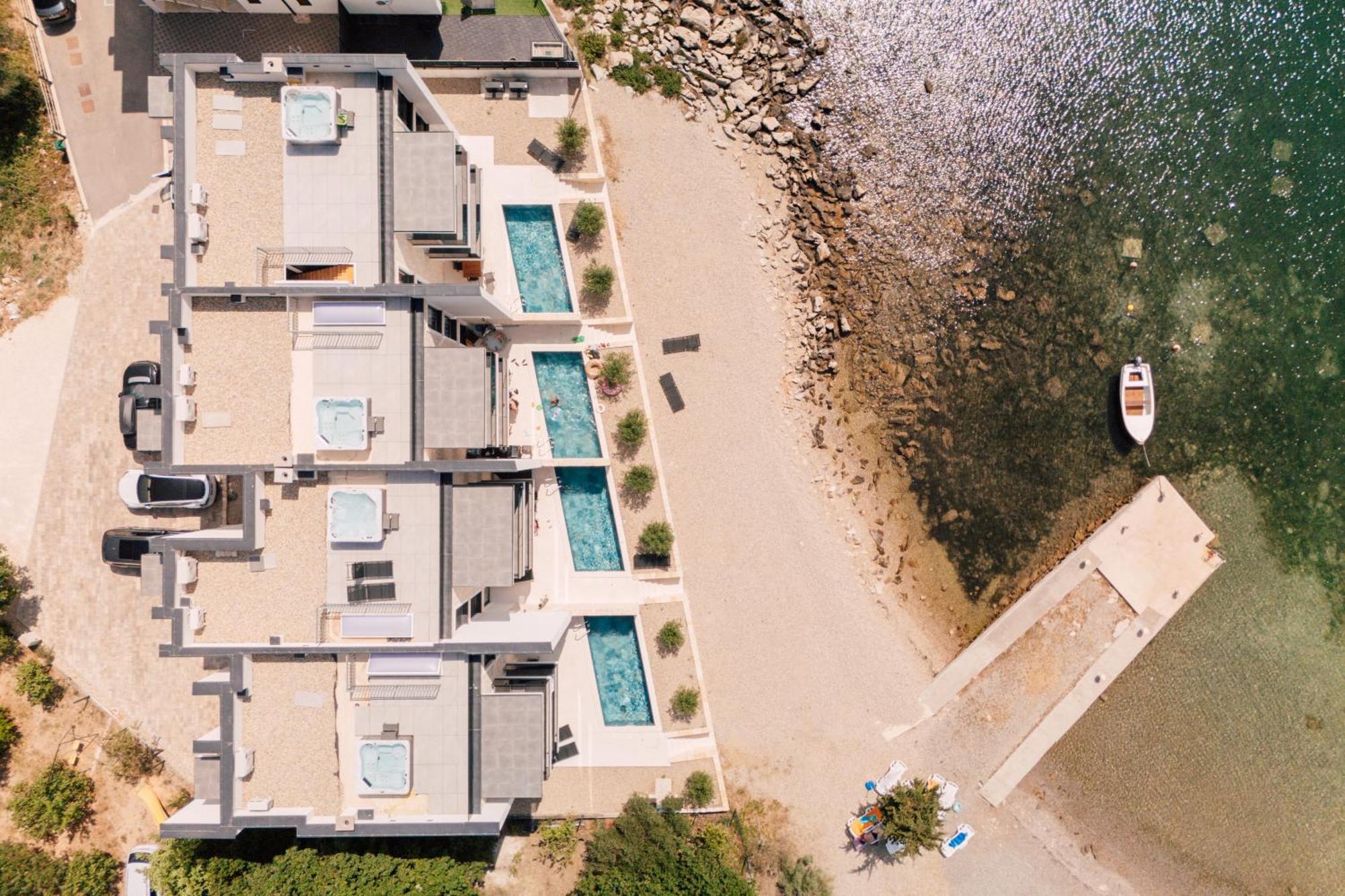 Beachfront Escape Nevera
