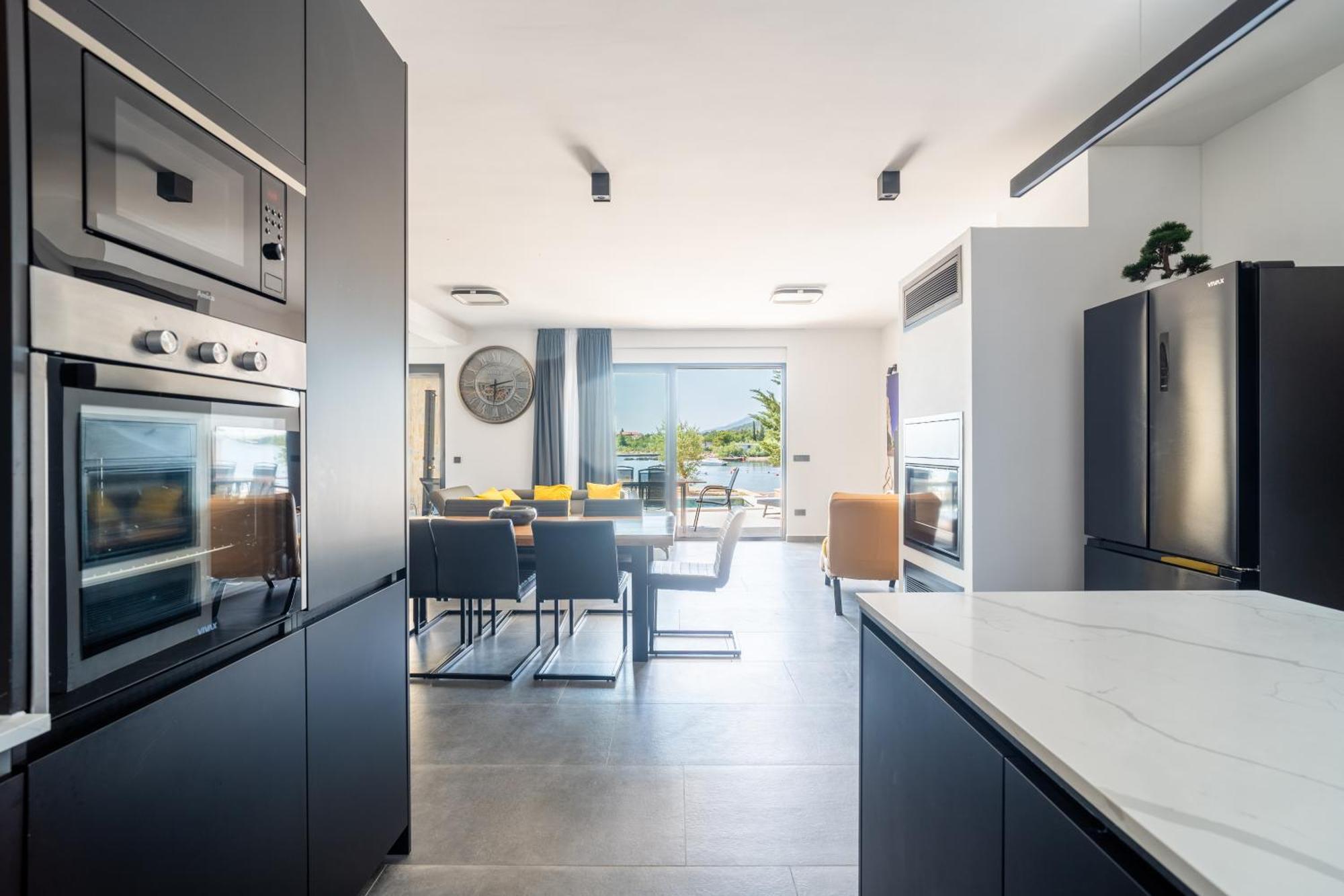 Beachfront Escape Nevera Villa *